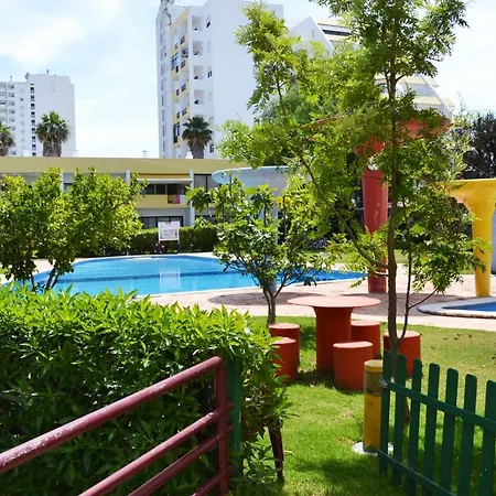 Apartment Tower House Rocha *